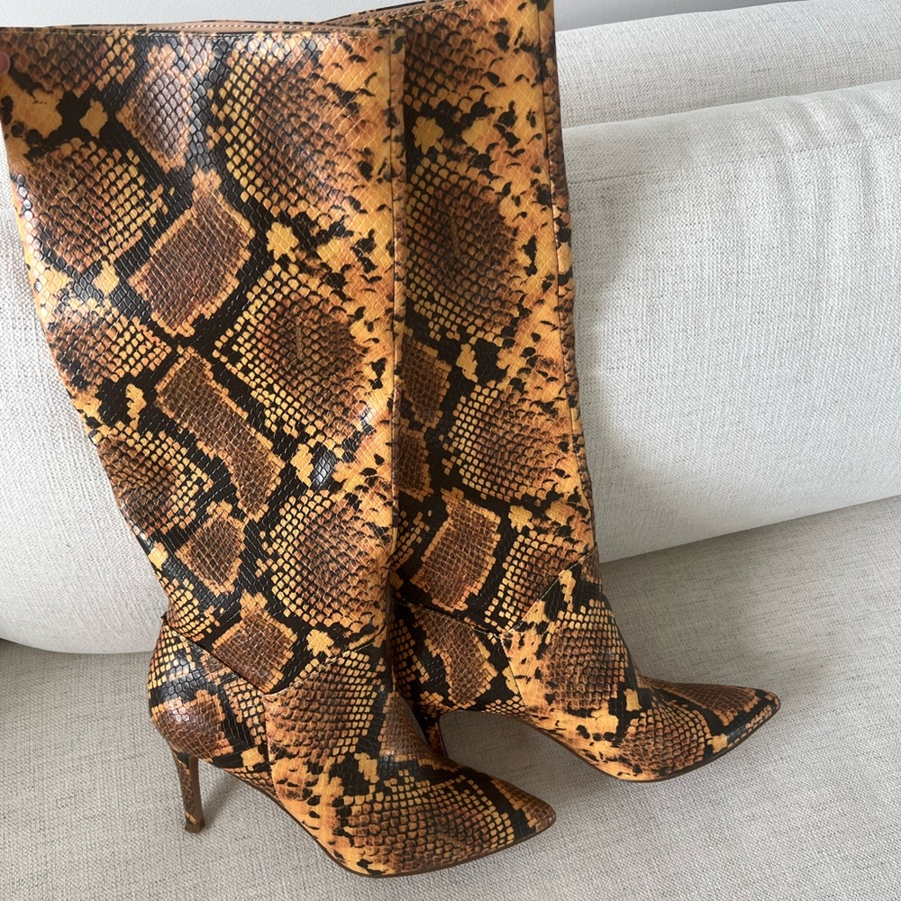 Print Knee Boots